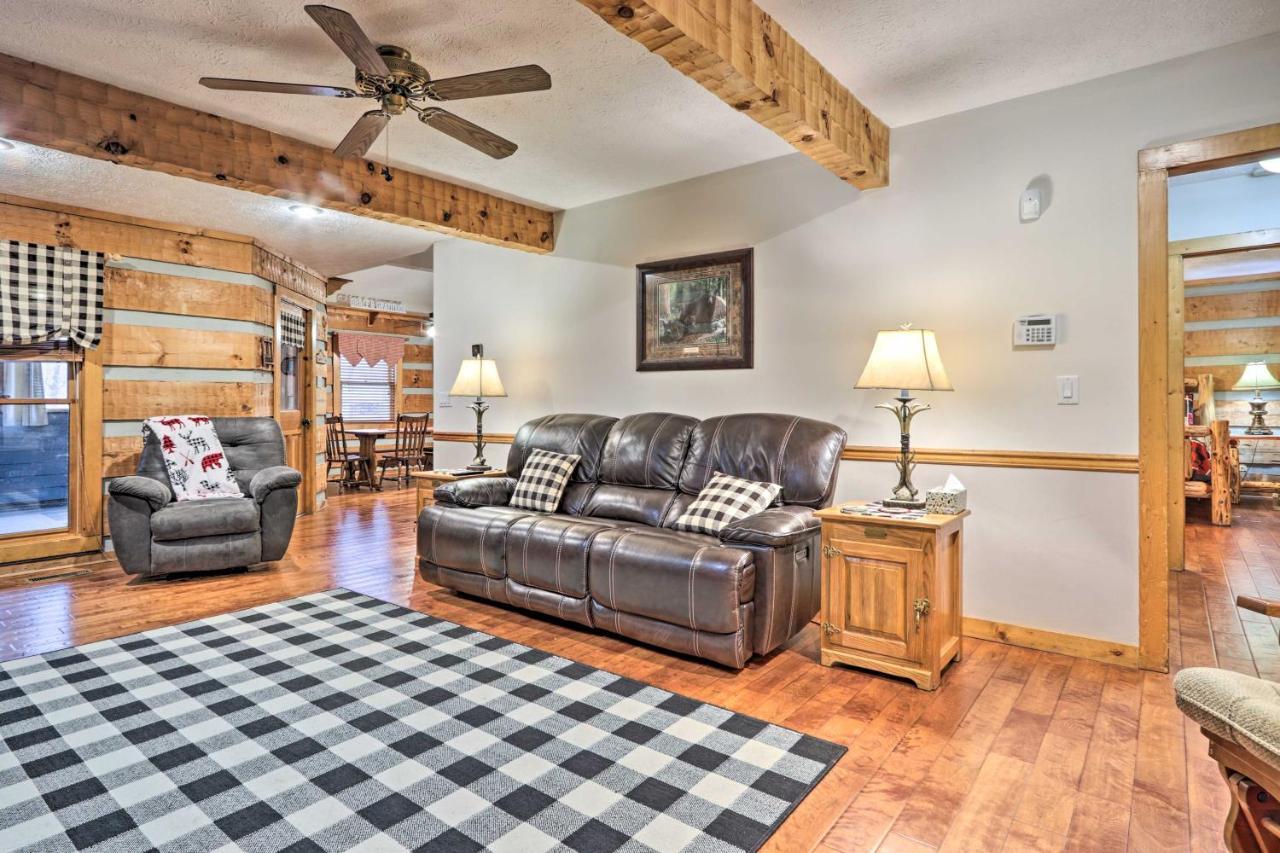 Pigeon Forge Cabin With Hot Tub, 12 Mi To Dollywood! エクステリア 写真